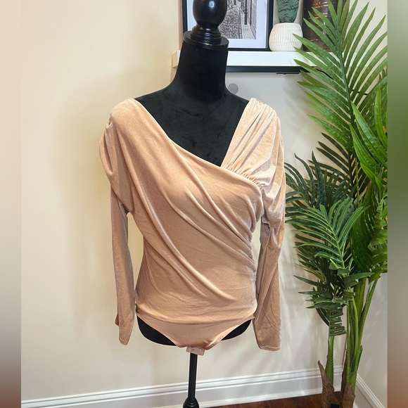 Express Tan Velvet Asymmetrical Wrap Thong Bodysuit Large - Picture 3 of 8
